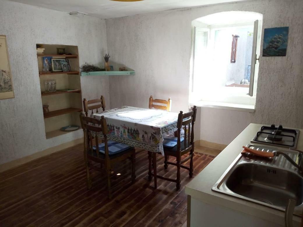 Apartman Dinko Lubenice Εξωτερικό φωτογραφία